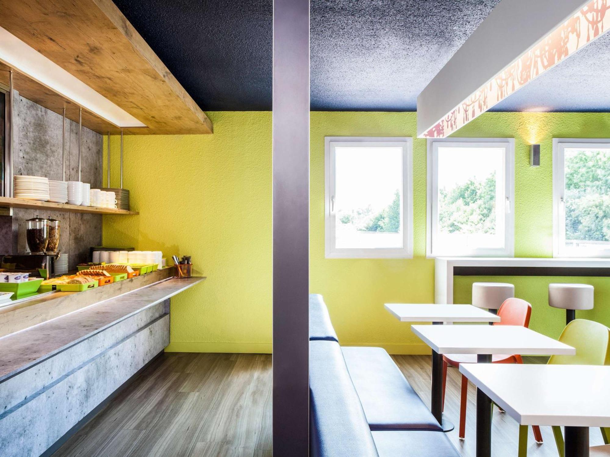 Hotel Ibis Budget Nantes Nord St Herblain Сен-Эрблен Экстерьер фото