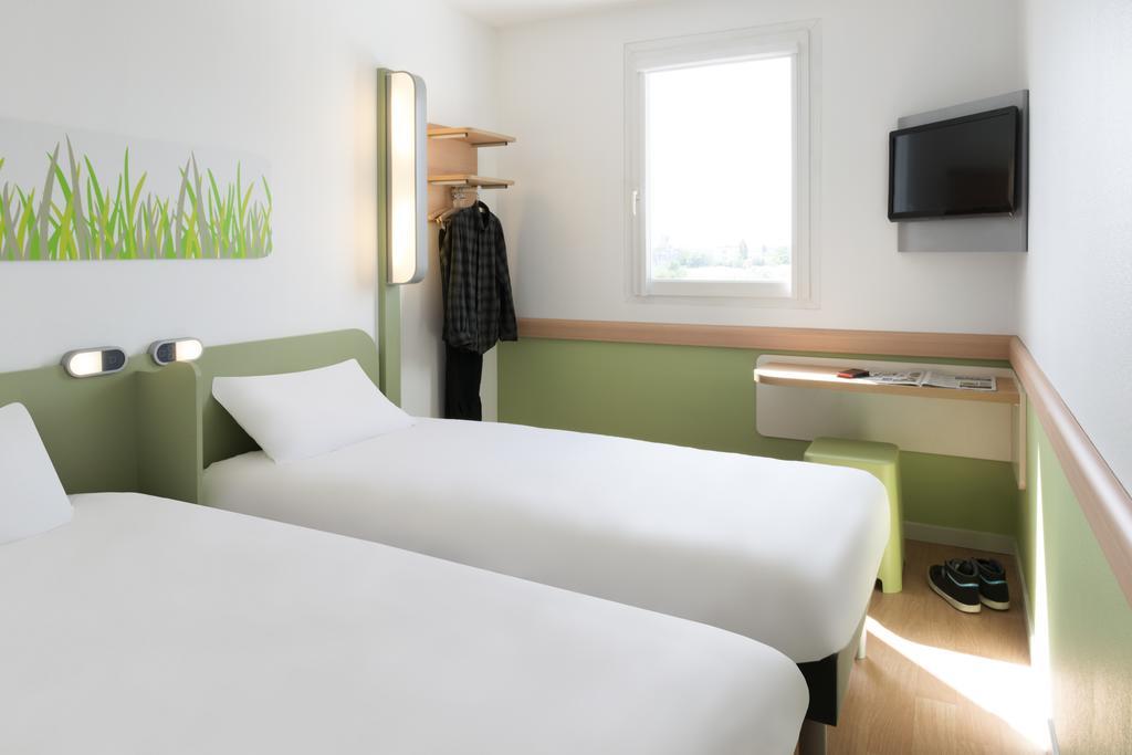 Hotel Ibis Budget Nantes Nord St Herblain Сен-Эрблен Номер фото