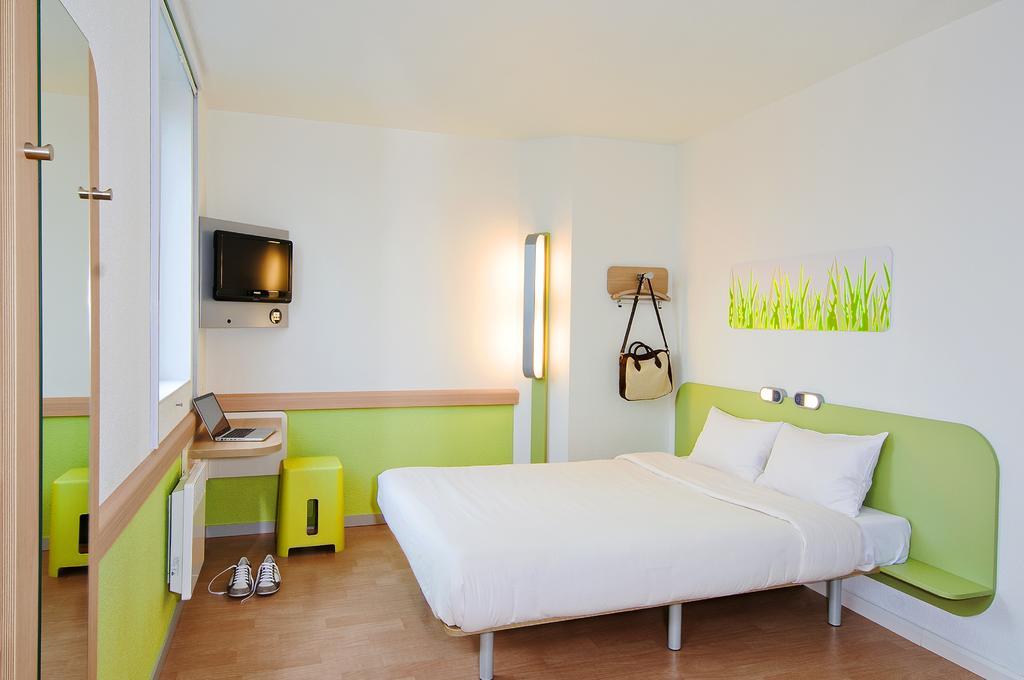 Hotel Ibis Budget Nantes Nord St Herblain Сен-Эрблен Номер фото